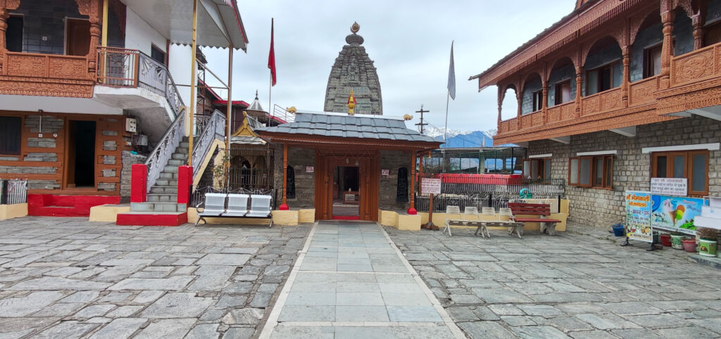 On the way to Bhima Kali Temple Sarahan